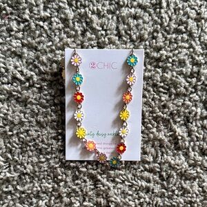 Dainty Daisy Necklace